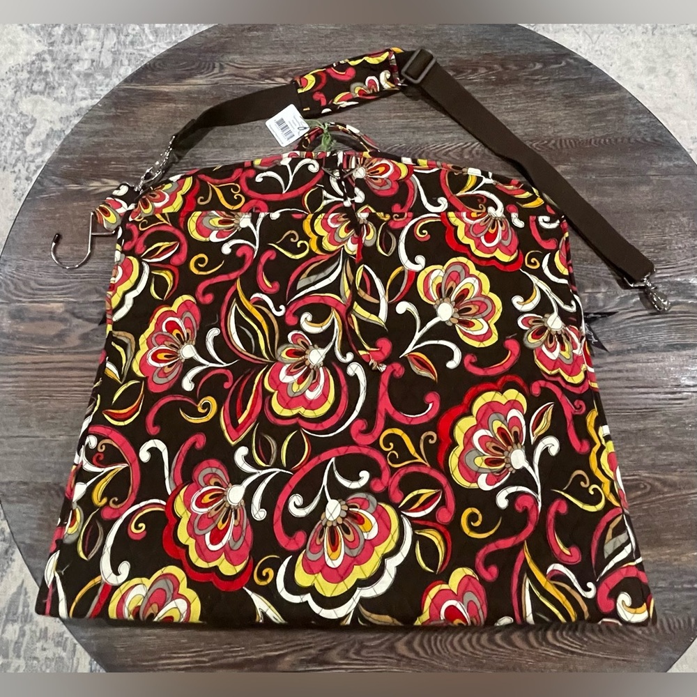 Vera Bradley Puccini Garment Bag (NWT) & Ditty Bag - Retired $160 Retail - Picture 3 of 6